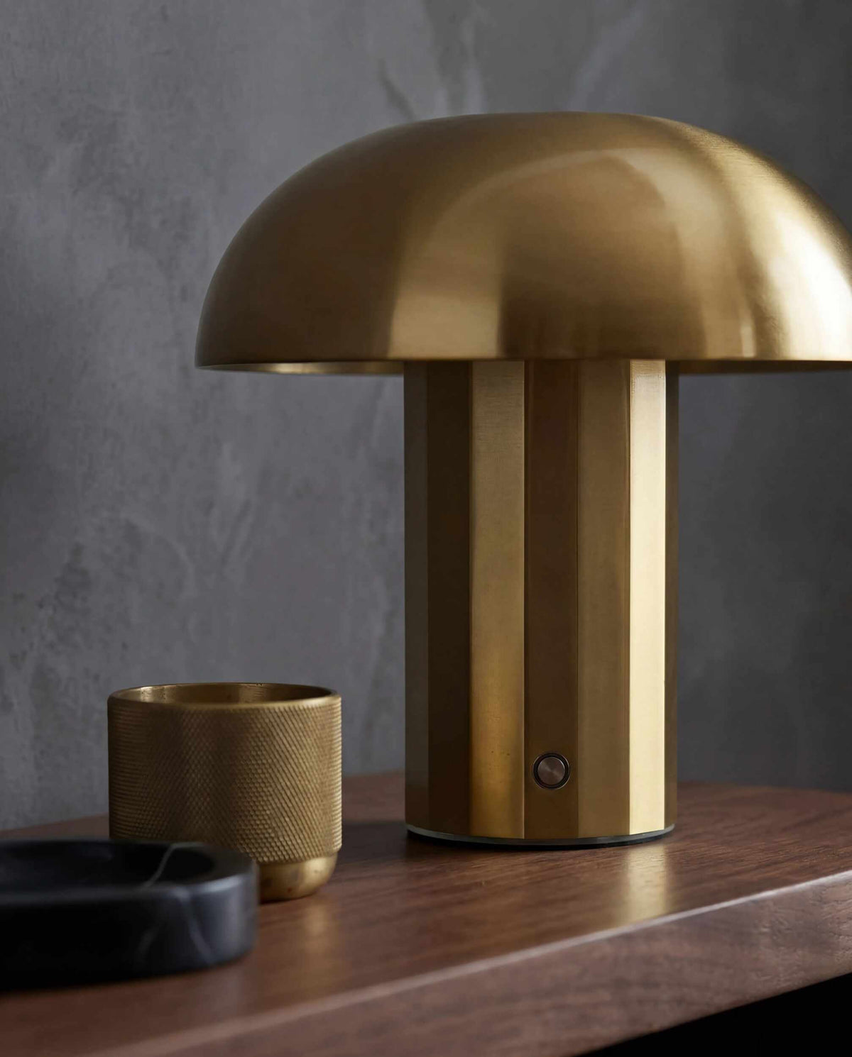 Brass-Finish Table Lamp (Kranenburg)