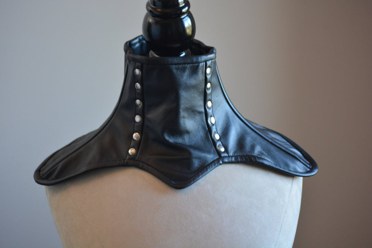 Real leather corsetted collar, further view