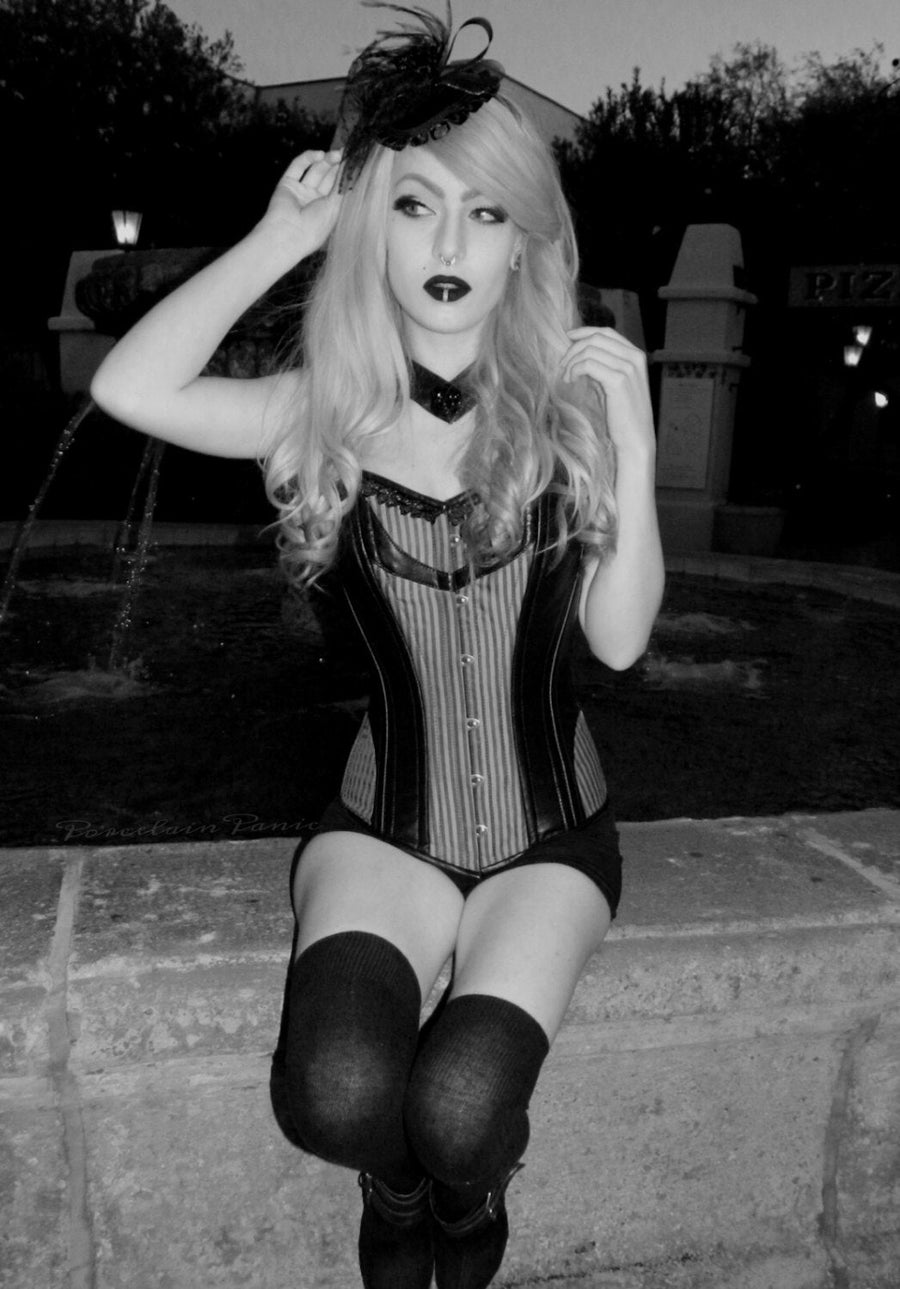 Gothic lambskin overbust corset with collar